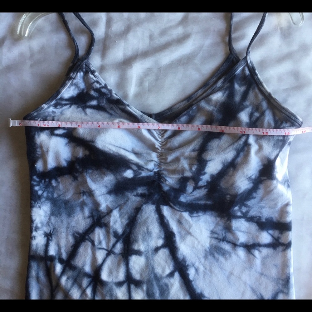 Tops - Picture 5 of 5
